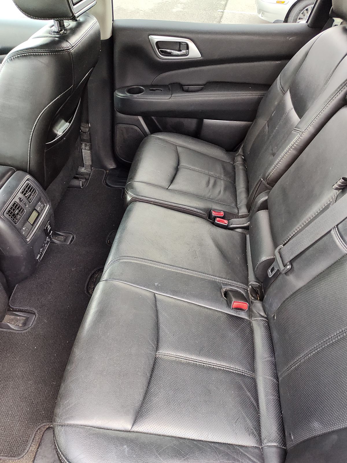 Used 2014 Nissan Pathfinder Platinum w/ Platinum Premium Package AWD/4WD image 11