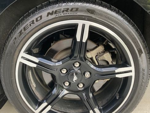 Used 2021 Ford Mustang GT Premium w/ Equipment Group 401A RWD image 17