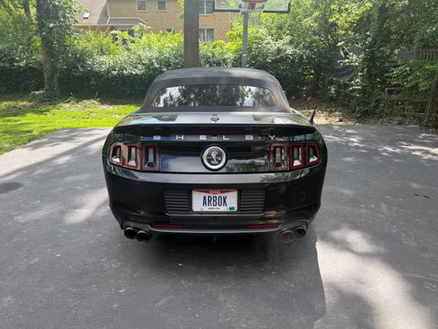 Used 2014 Ford Mustang Shelby GT500 w/ Equipment Group 821A RWD image 17