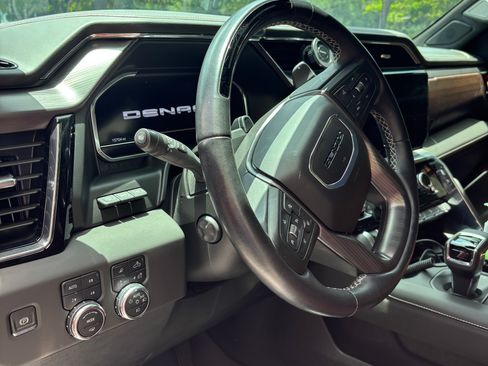Used 2025 GMC Sierra 1500 Denali Ultimate AWD/4WD image 17
