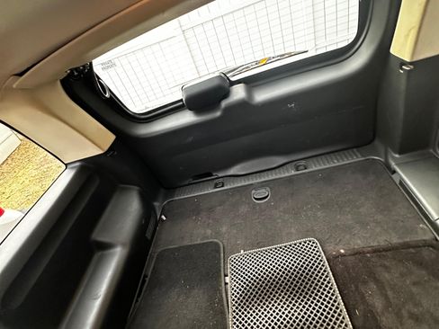 Used 2010 Ford Explorer XLT image 19