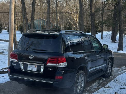 Used 2014 Lexus LX 570 4WD image 4