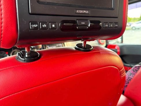 Used 2014 Jeep Wrangler Unlimited Sahara w/ Dual Top Group AWD/4WD image 16