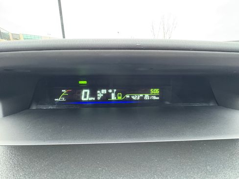 Used 2014 Toyota Prius V Three image 5