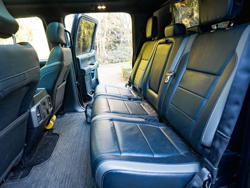 Used 2017 Ford F150 Raptor w/ Equipment Group 802A Luxury image 20