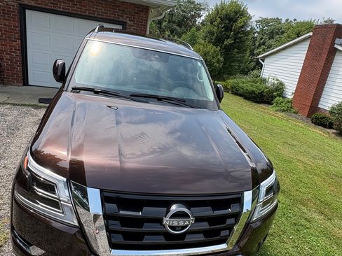 Used 2022 Nissan Armada SL w/ Captain's Chairs Package AWD/4WD image 6