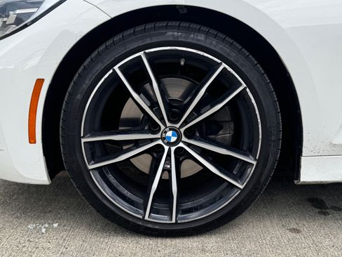 Used 2022 BMW 330i xDrive Sedan w/ M Sport Package AWD/4WD image 16