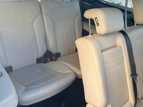 Used 2018 Mercedes-Benz GLS 450 4MATIC image 27