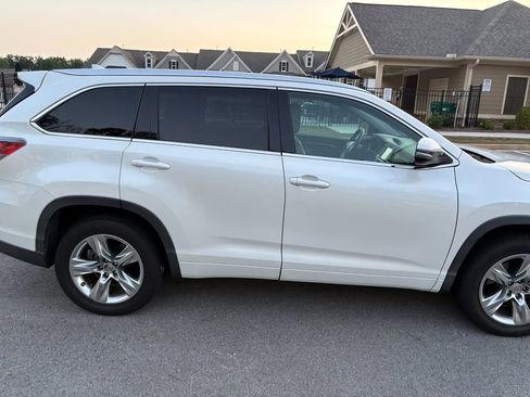 Used 2014 Toyota Highlander Limited FWD image 5