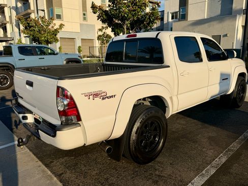 Used 2013 Toyota Tacoma PreRunner w/ TRD Sport Pkg RWD image 29