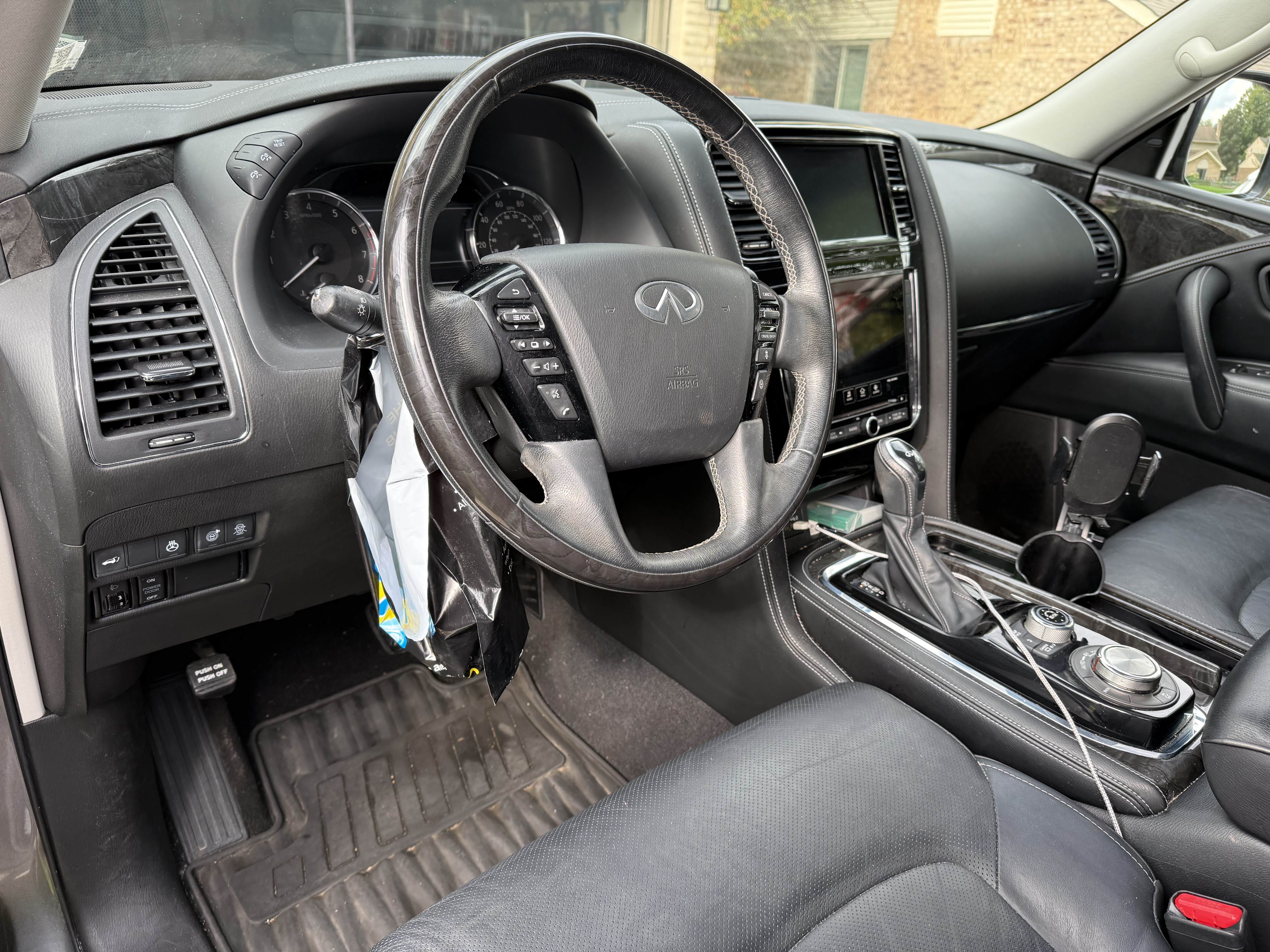 Used 2021 INFINITI QX80 Luxe w/ All-Season Package AWD/4WD image 20