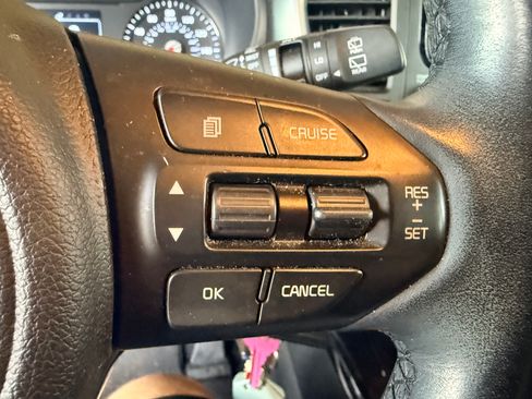 Used 2016 Kia Sorento EX image 28