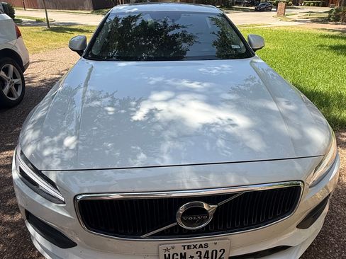 Used 2018 Volvo S90 T5 Momentum w/ Convenience Package AWD/4WD image 1