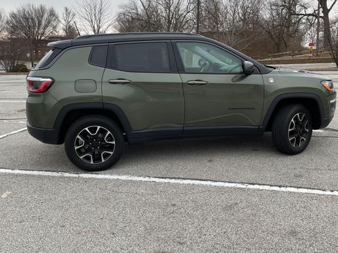 Used 2020 Jeep Compass Trailhawk image 8