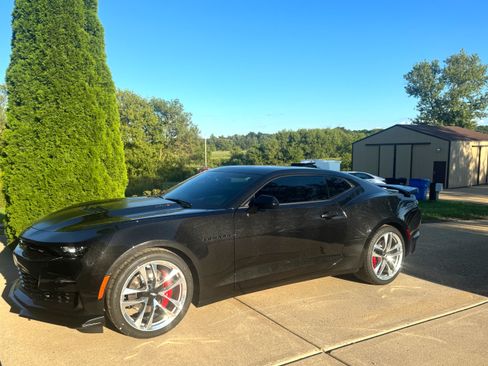 Used 2024 Chevrolet Camaro SS RWD image 4