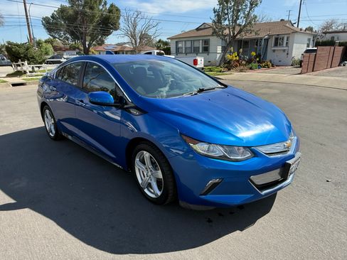 Used 2017 Chevrolet Volt LT w/ Comfort Package image 10