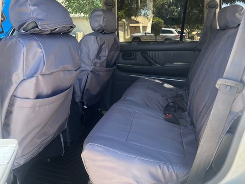 Used 1994 Toyota Land Cruiser image 10