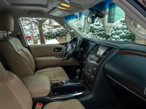 Used 2017 Nissan Armada SL w/ Technology Package image 10