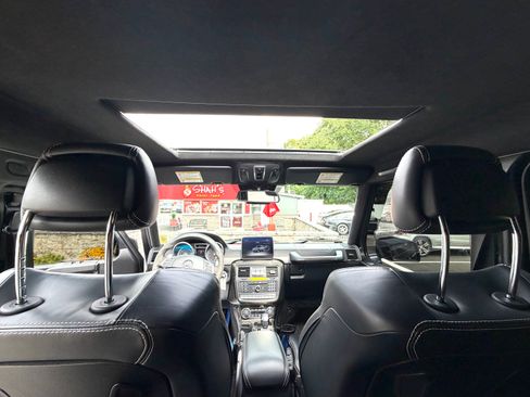 Used 2018 Mercedes-Benz G 550 Squared image 18