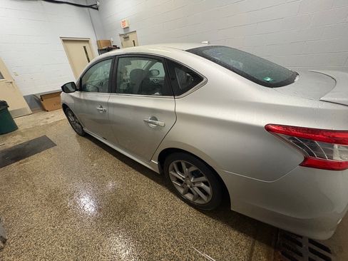 Used 2014 Nissan Sentra SR w/ Premium Package image 6