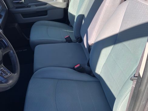 Used 2017 RAM 1500 Classic SLT image 9