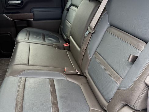 Used 2021 GMC Sierra 2500 Denali w/ Denali Ultimate Package image 12