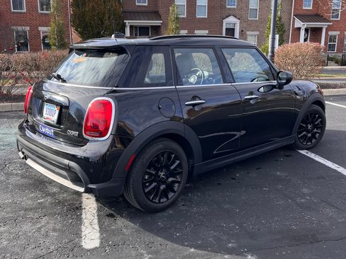Used 2022 MINI Cooper 4-Door Hardtop image 5