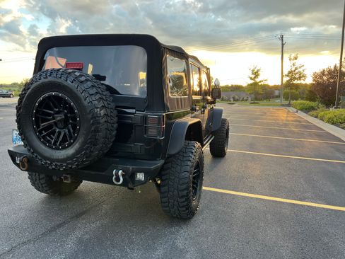 Used 2016 Jeep Wrangler Unlimited Sport image 8