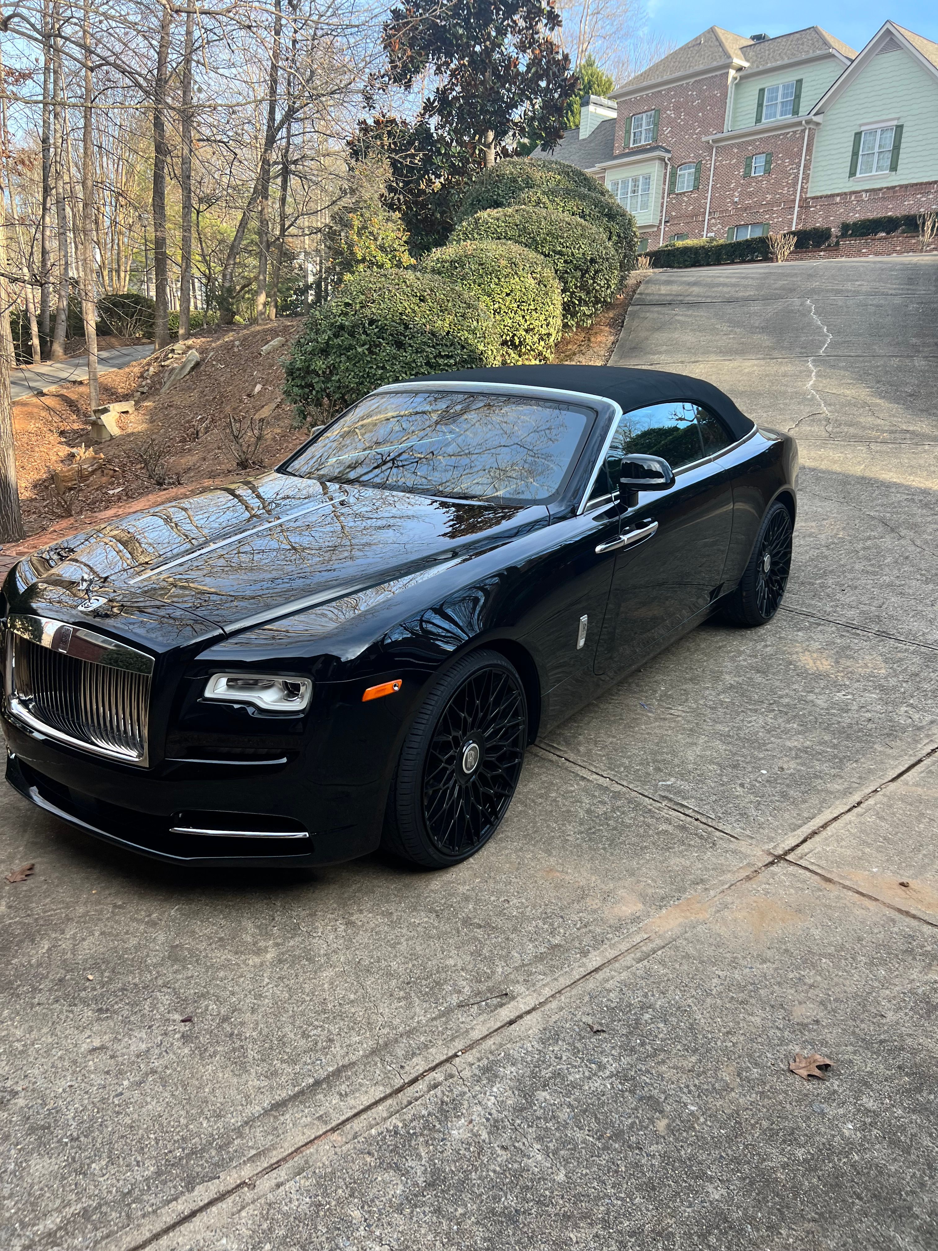 Used 2016 Rolls-Royce Dawn RWD image 8