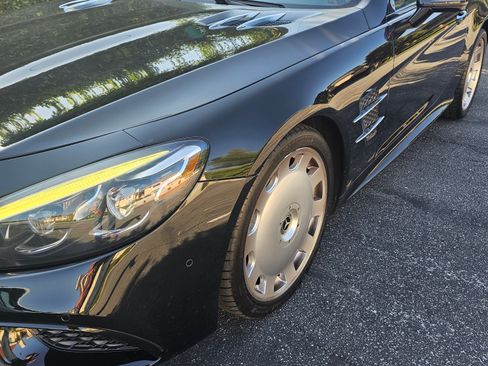 Used 2019 Mercedes-Benz SL 550 image 2