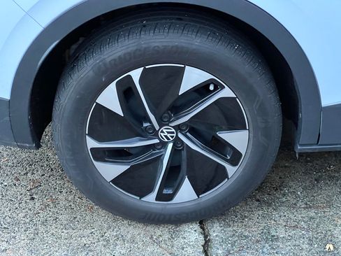 Used 2022 Volkswagen ID.4 Pro image 16