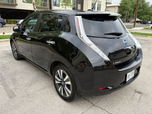 Used 2016 Nissan Leaf SL w/ Premium Package image 9