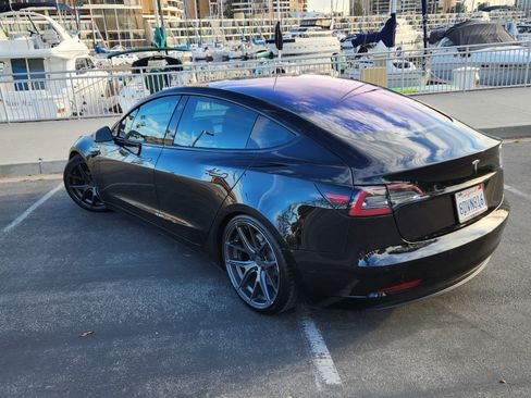 Used 2018 Tesla Model 3 Long Range image 4