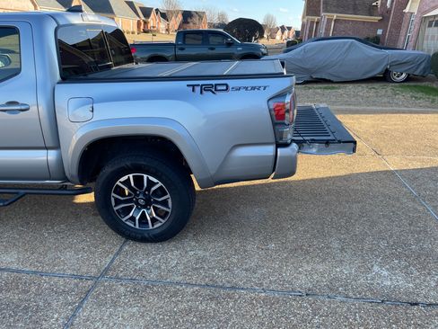 Used 2022 Toyota Tacoma TRD Sport w/ Technology Package RWD image 8