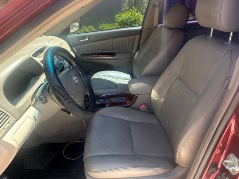 Used 2005 Toyota Camry XLE FWD image 6