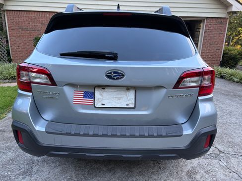 Used 2019 Subaru Outback 2.5i Premium AWD/4WD image 9