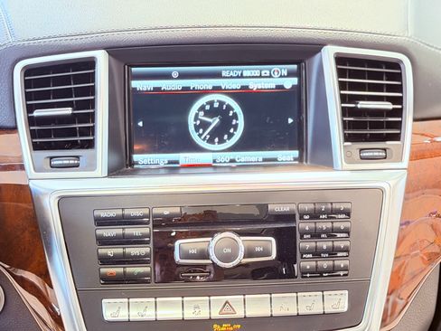 Used 2013 Mercedes-Benz GL 550 4MATIC image 15