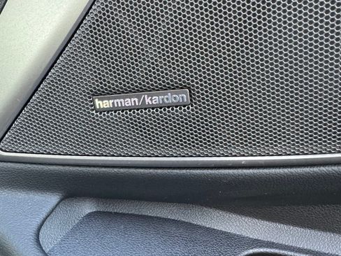 Used 2023 BMW M340i xDrive image 12