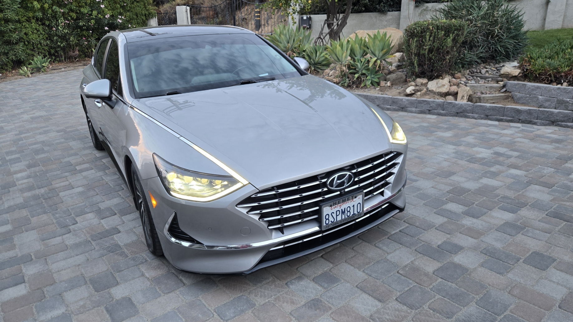 Used 2020 Hyundai Sonata Limited FWD image 2