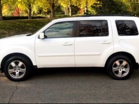 Used 2011 Honda Pilot EX-L image 2