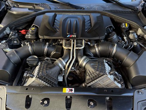 Used 2014 BMW M5 image 23