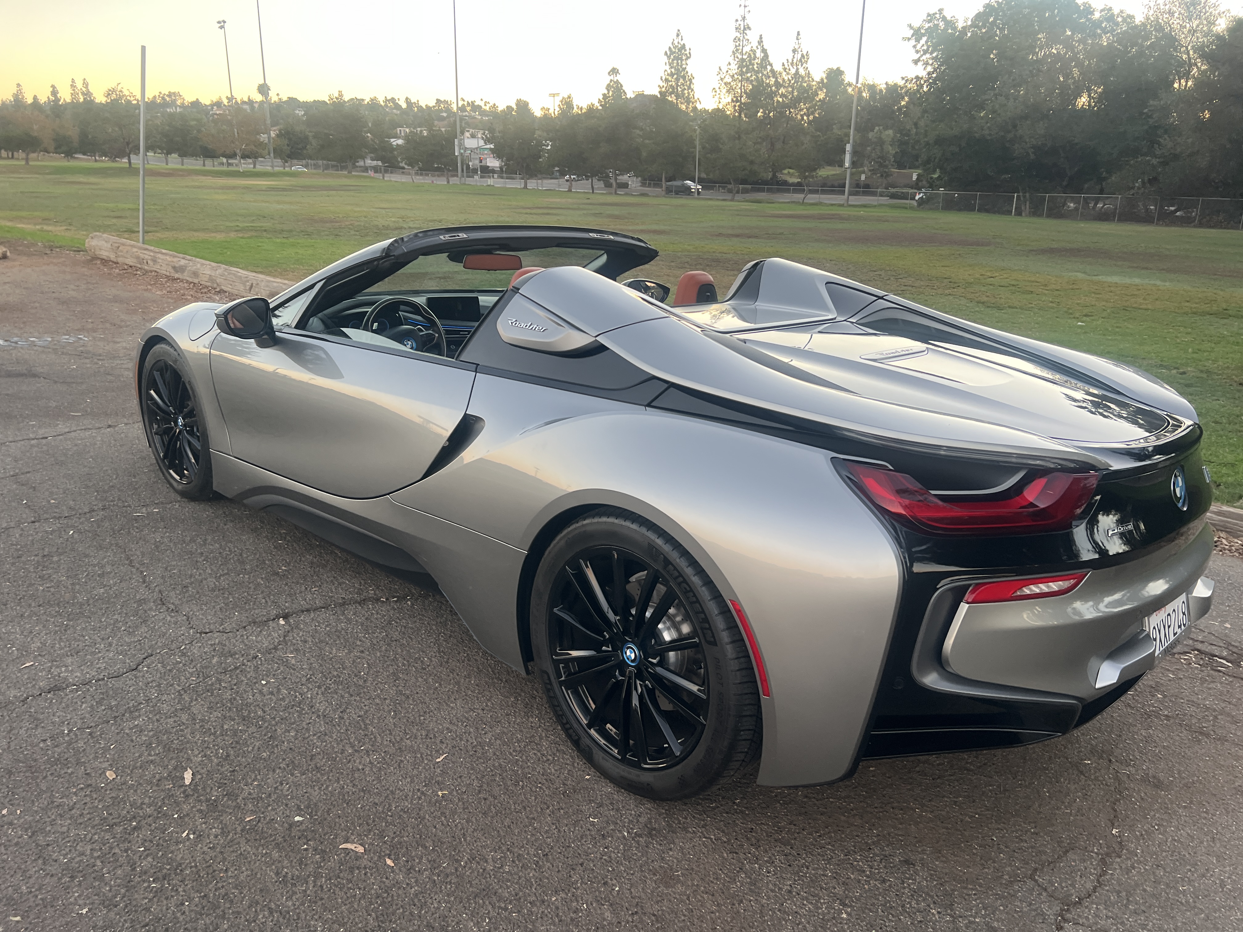Used 2019 BMW i8 Roadster AWD/4WD image 12
