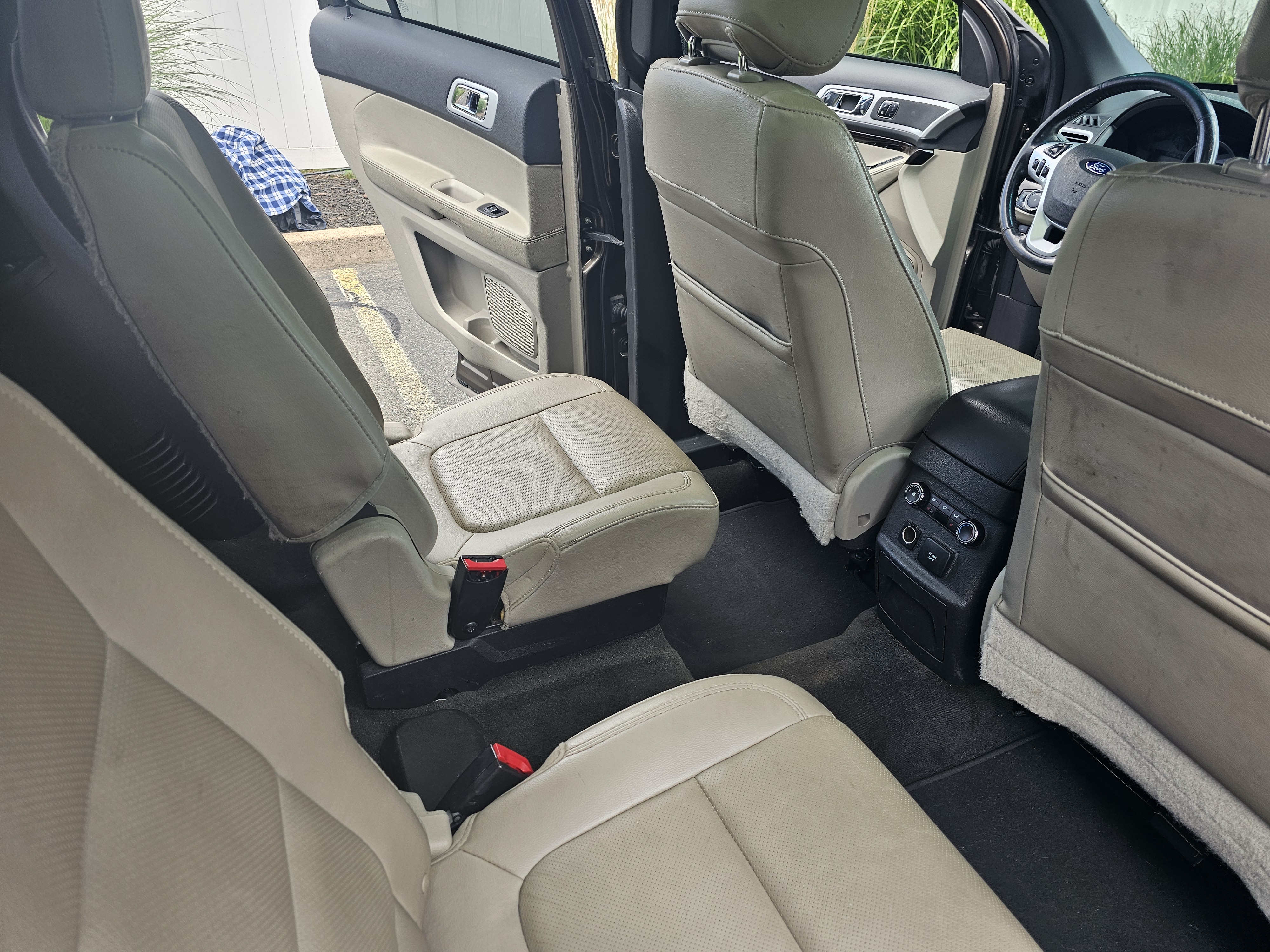 Used 2015 Ford Explorer Limited w/ Equipment Group 301A AWD/4WD image 6
