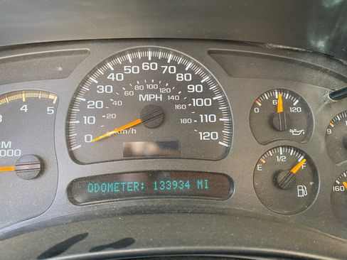 Used 2003 Chevrolet Silverado 3500 LS image 11