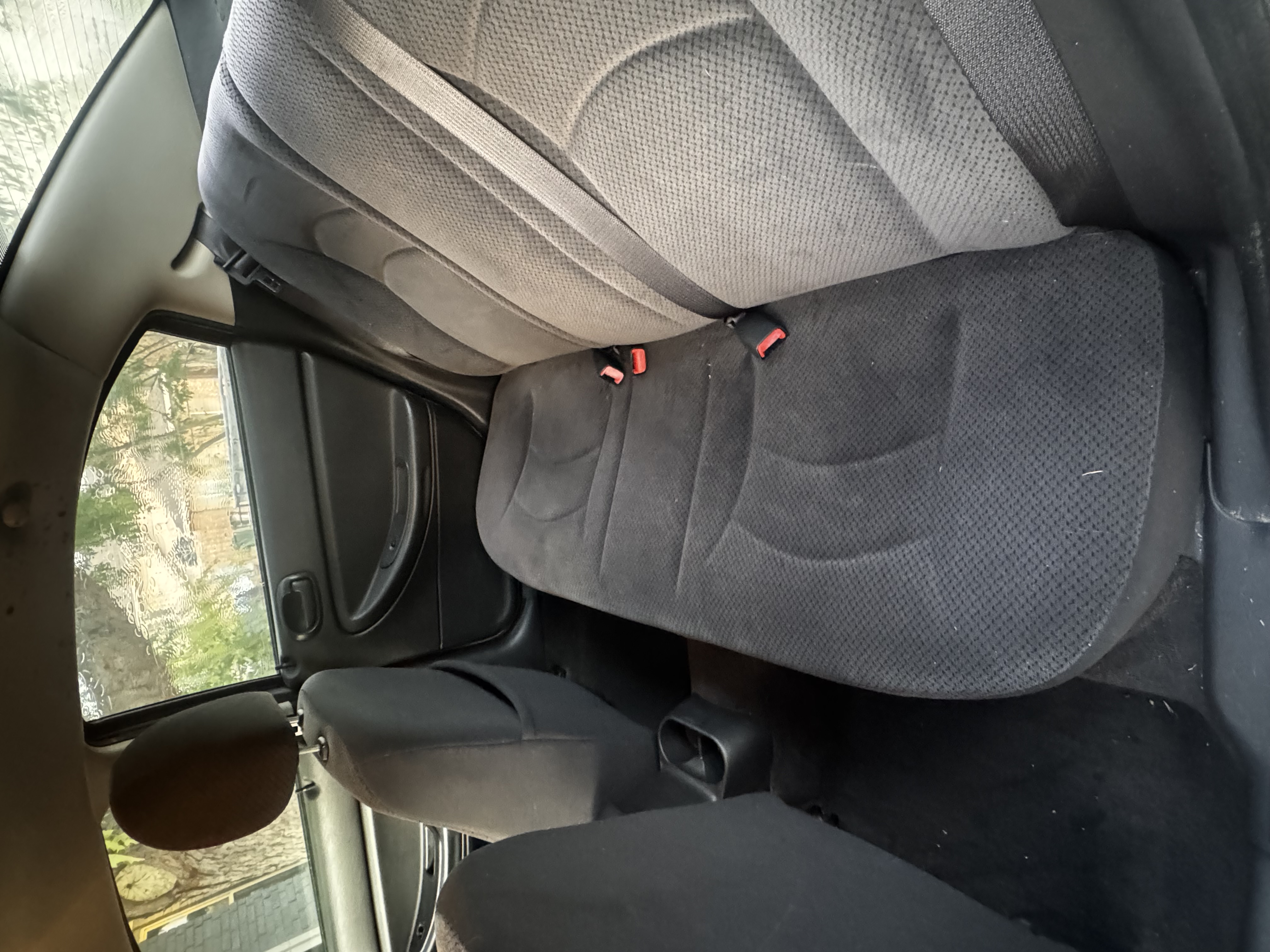 Used 2004 Chrysler Sebring LXi FWD image 9