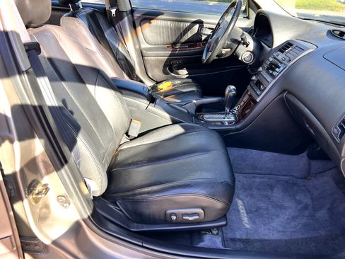 Used 2000 Nissan Maxima SE image 24