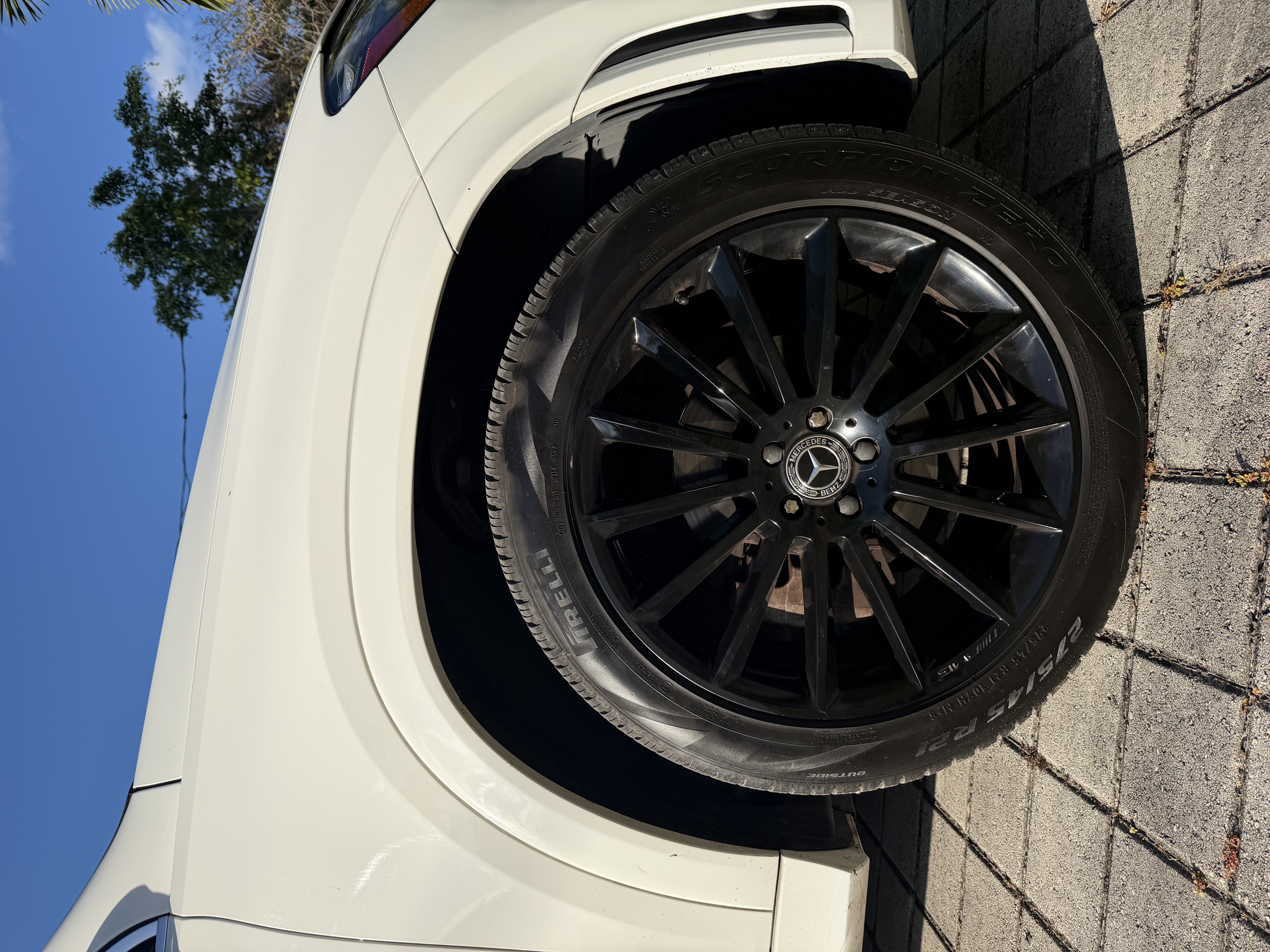 Used 2021 Mercedes-Benz GLE 350 4MATIC image 10