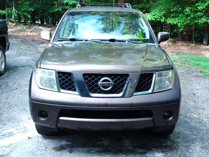 Used 2005 Nissan Pathfinder SE w/ (G01) SE Comfort Pkg
