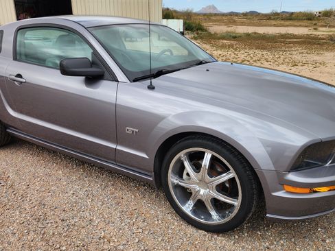 Used 2006 Ford Mustang GT Premium image 4