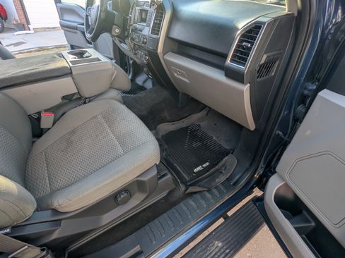 Used 2015 Ford F150 XLT image 17